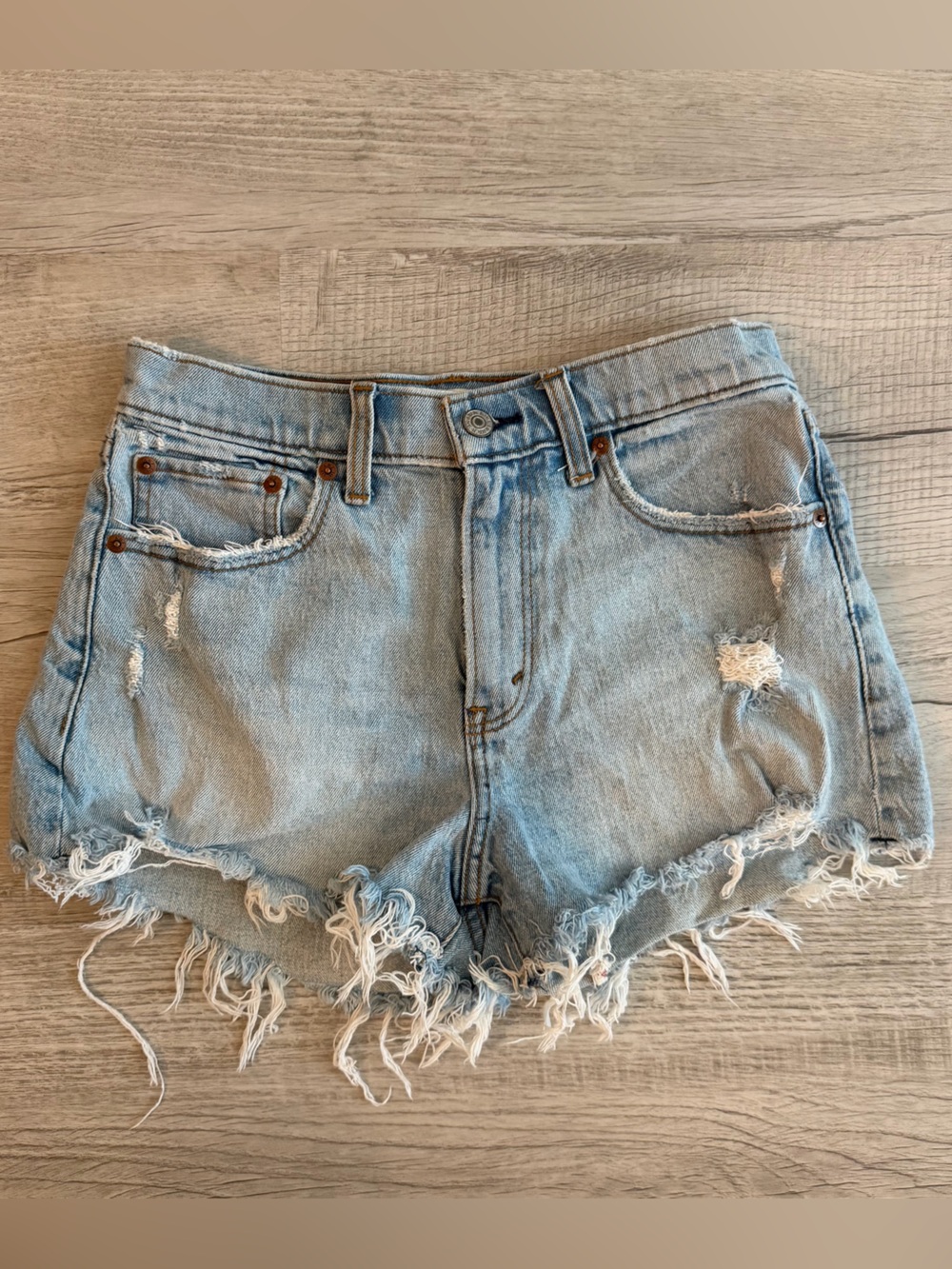 Abercrombie & Fitch Women’s Curve Love Mom Short Mid Rise